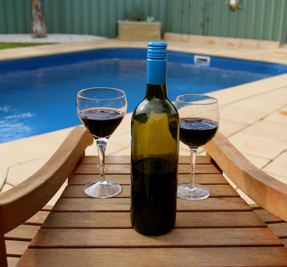 Lure Bed And Breakfast Normanville Exterior photo